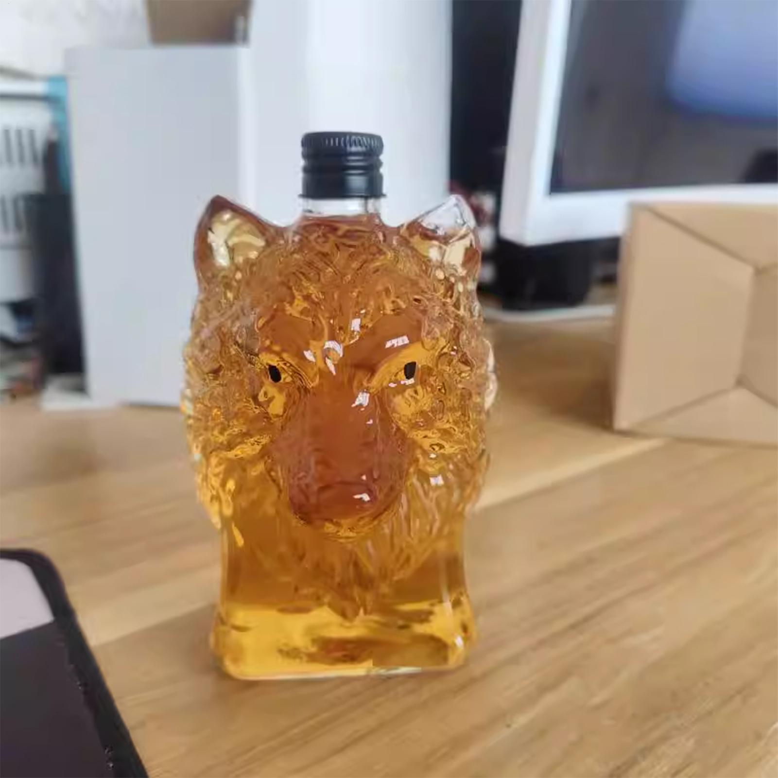 Collectible Vintage Wine - Viski Şişesi Kurt Şeklinde Şarap Kadehi